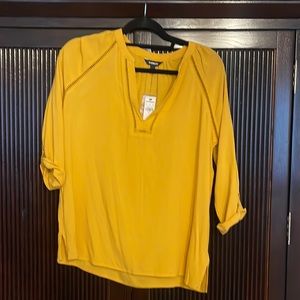 EXPRESS women’s blouse